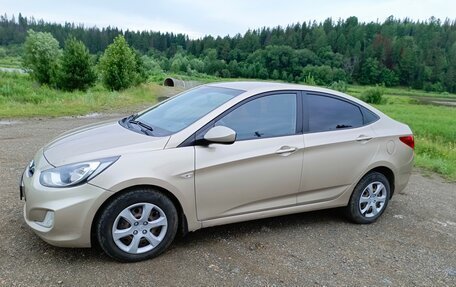 Hyundai Solaris II рестайлинг, 2011 год, 710 000 рублей, 2 фотография