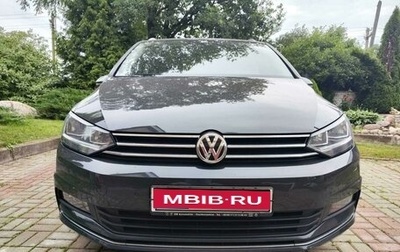 Volkswagen Touran III, 2017 год, 2 235 000 рублей, 1 фотография