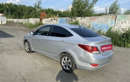 Hyundai Solaris II рестайлинг, 2013 год, 850 000 рублей, 7 фотография