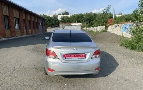 Hyundai Solaris II рестайлинг, 2013 год, 850 000 рублей, 6 фотография