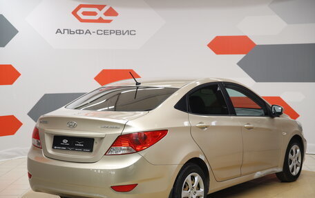 Hyundai Solaris II рестайлинг, 2011 год, 650 000 рублей, 5 фотография