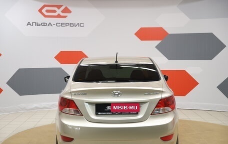 Hyundai Solaris II рестайлинг, 2011 год, 650 000 рублей, 6 фотография