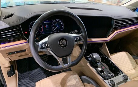 Volkswagen Touareg III, 2019 год, 5 430 000 рублей, 14 фотография