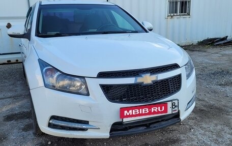 Chevrolet Cruze II, 2010 год, 630 000 рублей, 2 фотография