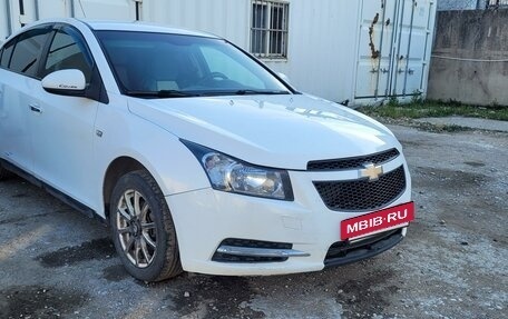 Chevrolet Cruze II, 2010 год, 630 000 рублей, 4 фотография