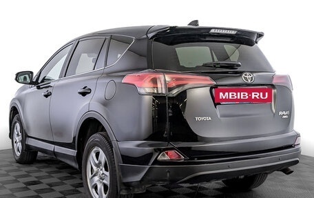 Toyota RAV4, 2018 год, 2 450 000 рублей, 7 фотография