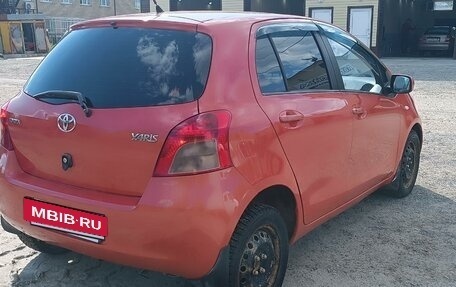 Toyota Yaris III рестайлинг, 2006 год, 770 000 рублей, 2 фотография