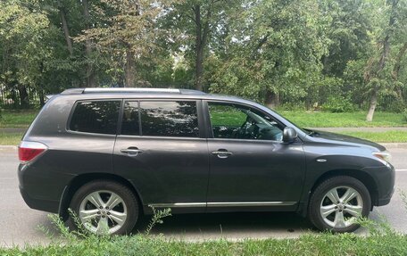 Toyota Highlander III, 2011 год, 1 780 000 рублей, 4 фотография