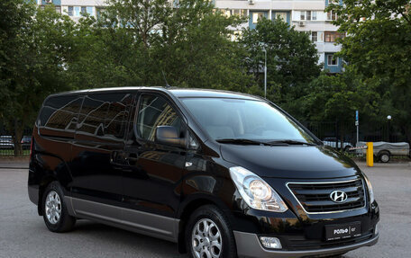 Hyundai H-1 II рестайлинг, 2014 год, 2 390 000 рублей, 3 фотография