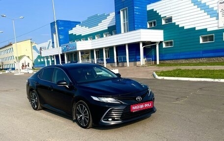 Toyota Camry, 2021 год, 3 180 000 рублей, 3 фотография