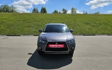 Mitsubishi Outlander III рестайлинг 3, 2010 год, 1 260 000 рублей, 2 фотография