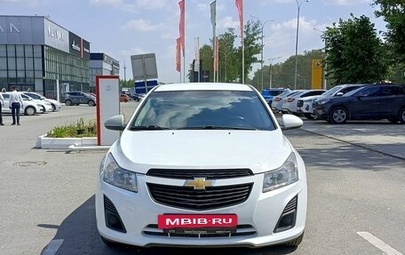 Chevrolet Cruze II, 2013 год, 942 400 рублей, 2 фотография