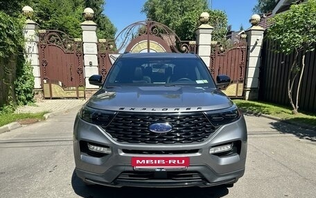 Ford Explorer VI, 2022 год, 4 590 000 рублей, 2 фотография