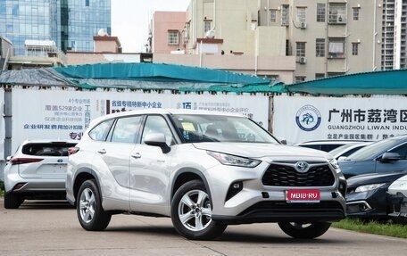 Toyota Highlander, 2024 год, 6 200 000 рублей, 1 фотография