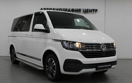 Volkswagen Caravelle T6 рестайлинг, 2021 год, 5 490 000 рублей, 3 фотография