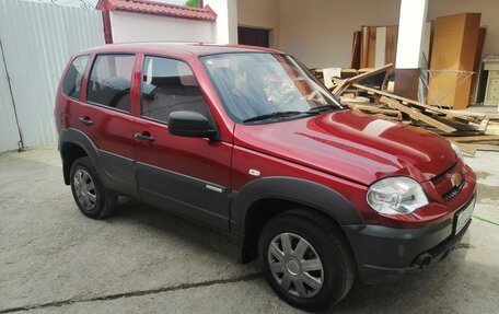 Chevrolet Niva I рестайлинг, 2014 год, 680 000 рублей, 3 фотография