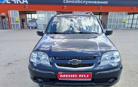 Chevrolet Niva I рестайлинг, 2011 год, 650 000 рублей, 2 фотография