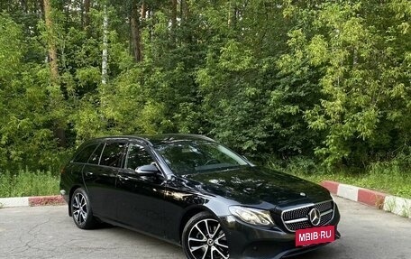 Mercedes-Benz E-Класс, 2018 год, 3 520 000 рублей, 3 фотография