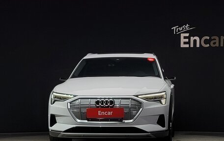 Audi e-tron I, 2021 год, 6 040 000 рублей, 3 фотография