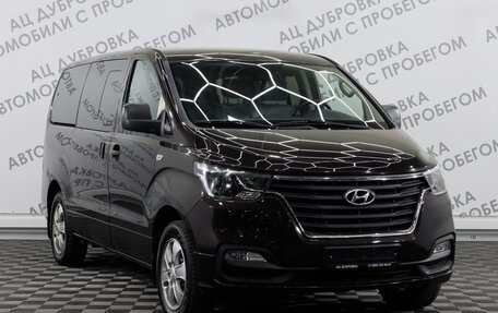 Hyundai Grand Starex Grand Starex I рестайлинг 2, 2018 год, 3 689 000 рублей, 3 фотография