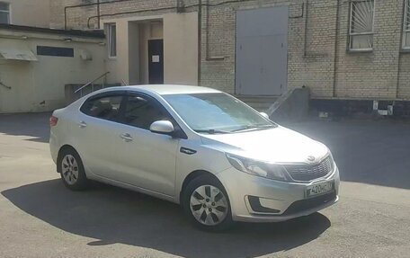 KIA Rio III рестайлинг, 2014 год, 1 050 000 рублей, 2 фотография