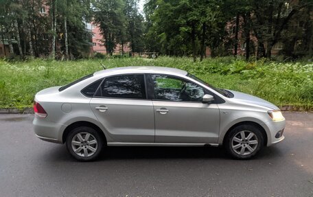 Volkswagen Polo VI (EU Market), 2011 год, 520 000 рублей, 2 фотография