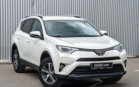 Toyota RAV4, 2017 год, 2 670 000 рублей, 3 фотография