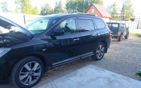 Nissan Pathfinder, 2014 год, 1 650 000 рублей, 2 фотография