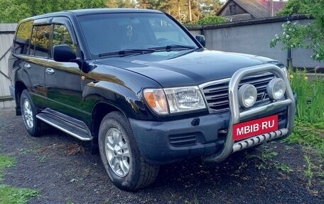 Toyota Land Cruiser 100 рестайлинг 2, 2004 год, 1 900 000 рублей, 2 фотография