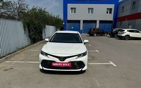 Toyota Camry, 2019 год, 2 650 000 рублей, 3 фотография