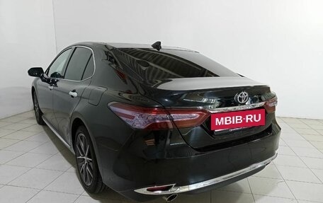 Toyota Camry, 2023 год, 4 390 000 рублей, 4 фотография
