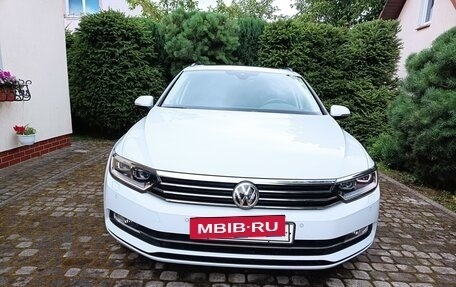 Volkswagen Passat B8 рестайлинг, 2019 год, 2 800 000 рублей, 2 фотография