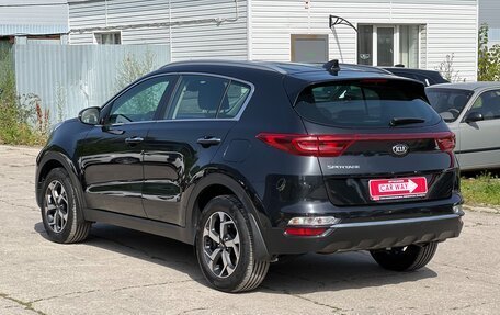 KIA Sportage IV рестайлинг, 2021 год, 2 600 000 рублей, 5 фотография