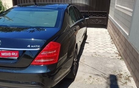 Mercedes-Benz S-Класс, 2010 год, 1 850 000 рублей, 3 фотография