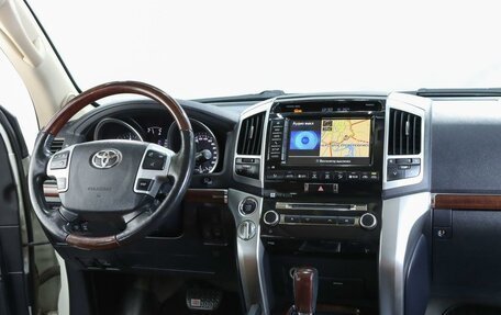 Toyota Land Cruiser 200, 2014 год, 6 049 000 рублей, 13 фотография