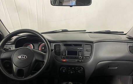 KIA Rio II, 2011 год, 695 000 рублей, 10 фотография