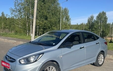 Hyundai Solaris II рестайлинг, 2012 год, 1 150 000 рублей, 1 фотография