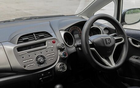 Honda Fit III, 2008 год, 775 000 рублей, 10 фотография