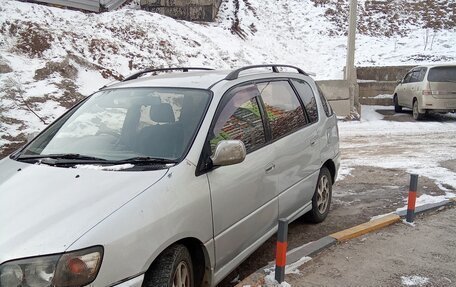 Toyota Ipsum II, 1997 год, 450 000 рублей, 1 фотография