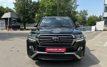 Toyota Land Cruiser 200, 2016 год, 6 990 000 рублей, 2 фотография