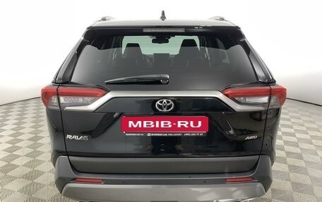 Toyota RAV4, 2021 год, 3 750 000 рублей, 6 фотография