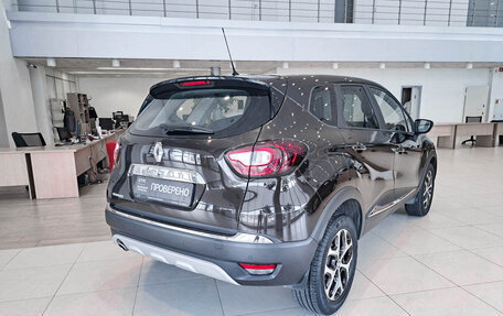 Renault Kaptur I рестайлинг, 2018 год, 1 840 000 рублей, 5 фотография