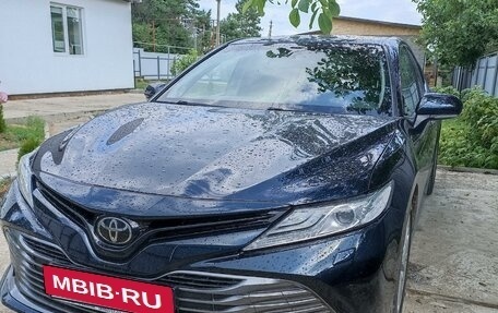 Toyota Camry, 2018 год, 3 150 000 рублей, 1 фотография