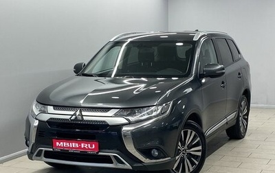 Mitsubishi Outlander III рестайлинг 3, 2019 год, 2 295 000 рублей, 1 фотография