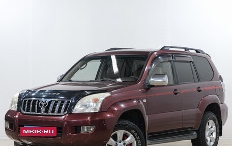 Toyota Land Cruiser Prado 120 рестайлинг, 2005 год, 2 149 000 рублей, 3 фотография