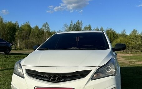 Hyundai Solaris II рестайлинг, 2015 год, 800 000 рублей, 1 фотография