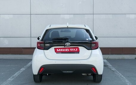 Toyota Yaris, 2020 год, 1 999 000 рублей, 4 фотография