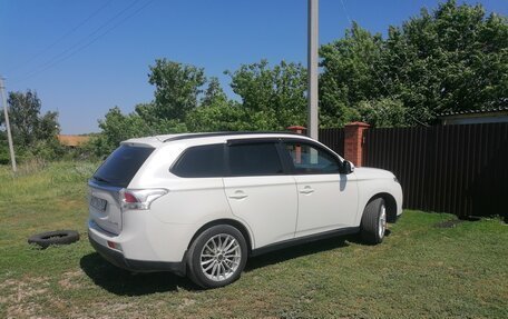 Mitsubishi Outlander III рестайлинг 3, 2012 год, 1 515 000 рублей, 4 фотография