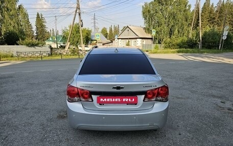 Chevrolet Cruze II, 2010 год, 780 000 рублей, 2 фотография