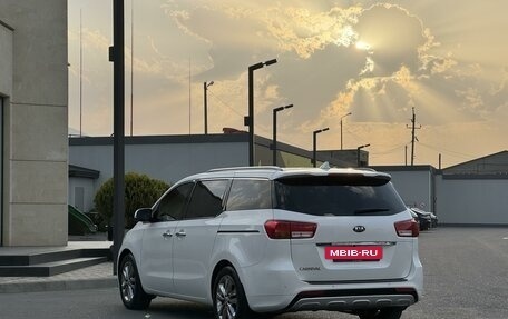 KIA Carnival III, 2017 год, 2 750 000 рублей, 4 фотография